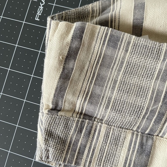 Abercrombie & Fitch Grey/Cream Cropped Knot Top L - Picture 5 of 8